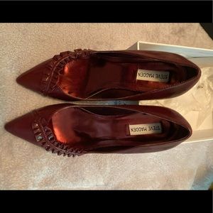 Steve Madden Wine Colored size 10 pumps